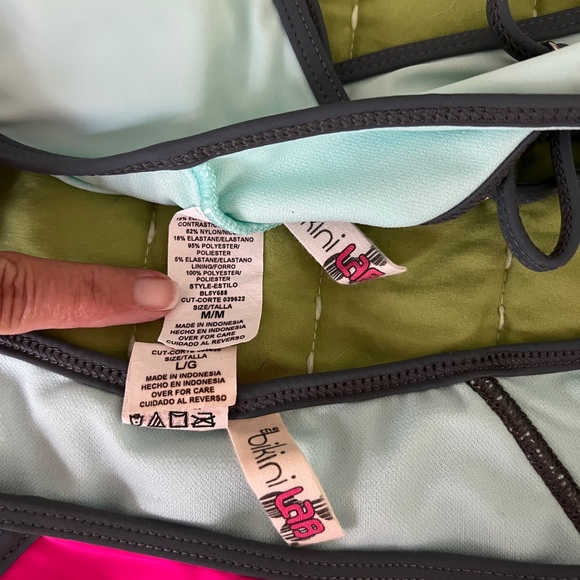 Bikini Lab color lock swimsuit - Picture 2 of 2